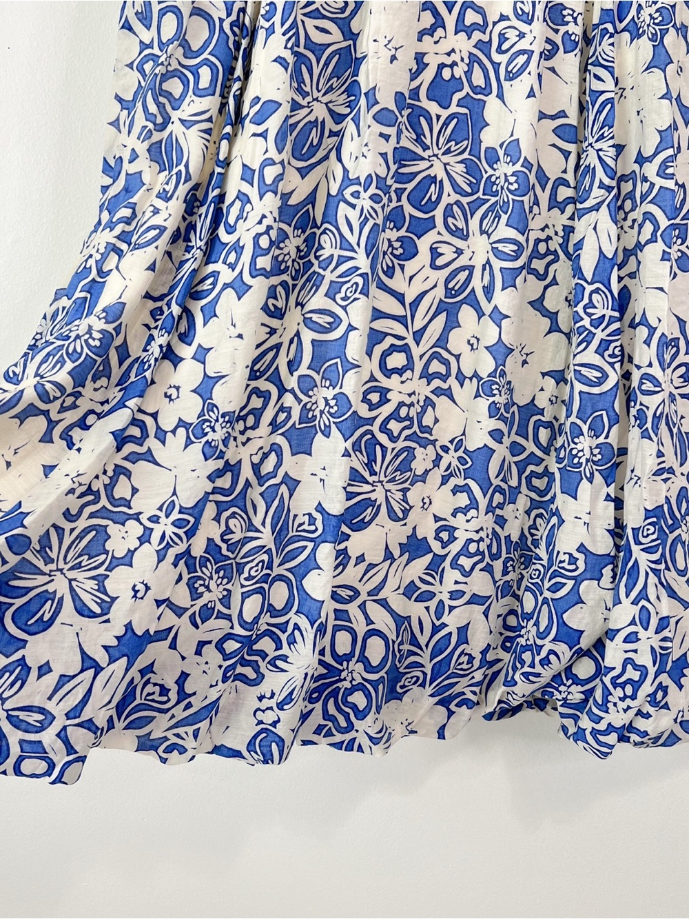 Current Air Blue White Floral Balloon Hem Midi Dress Smocked Waist Pockets Sz M - Picture 9 of 12